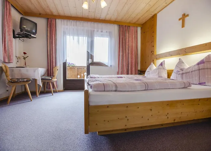 Mariandl Guest house 4*