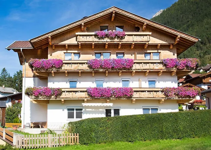 马拉德膳食公寓