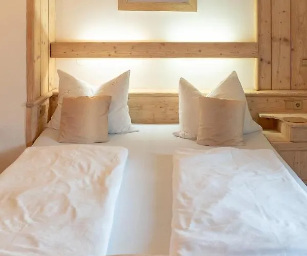 马拉德膳食公寓